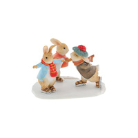 Beatrix Potter Figurine 7cm Peter Benjamin & Flopsy Skating, Winter Collection A31050