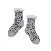 Nuzzles Socks One Size Sherpa Leopard Print Grey, 27581